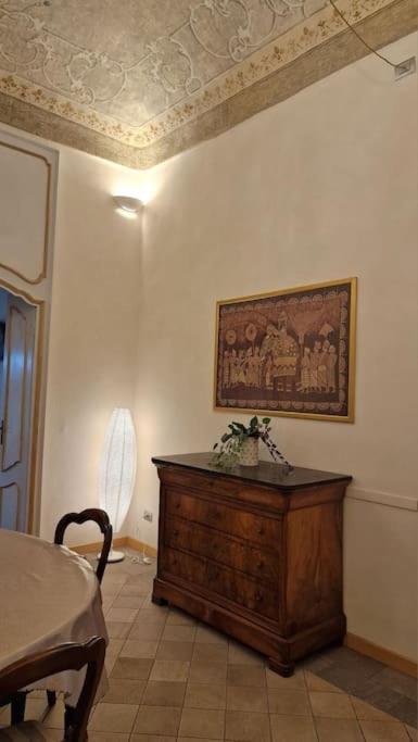 Elegante Appartamento In Centro. Turin Exterior foto