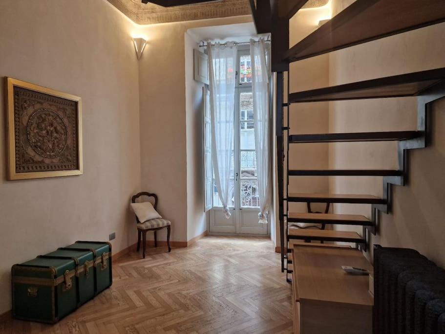Elegante Appartamento In Centro. Turin Exterior foto